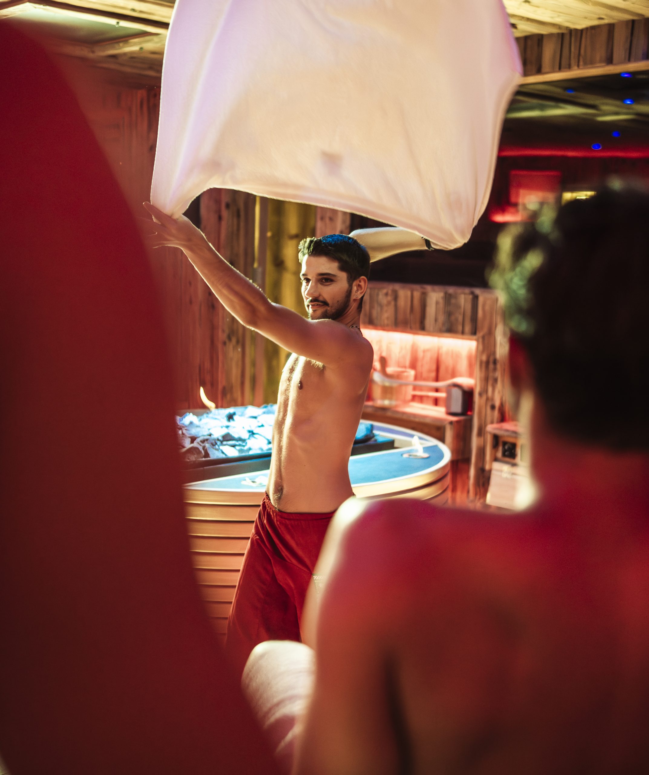 Olympic February in the Sauna: Wellness from the 5 Continents